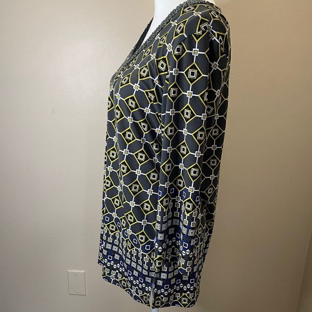 NEW! JM Collection| Medium| Soft| Flowy| Bollywood| Geometric print - Picture 13 of 14